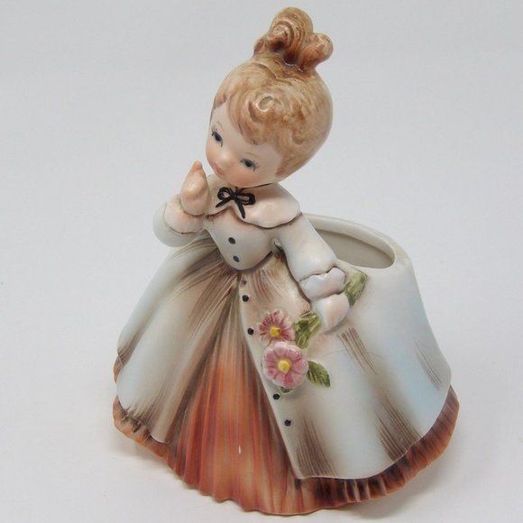 Vintage Kitschy Inarco E-871 Planter Girl in Peach Dress with Pink Flowers 5 1/2 - Picture 2 of 10